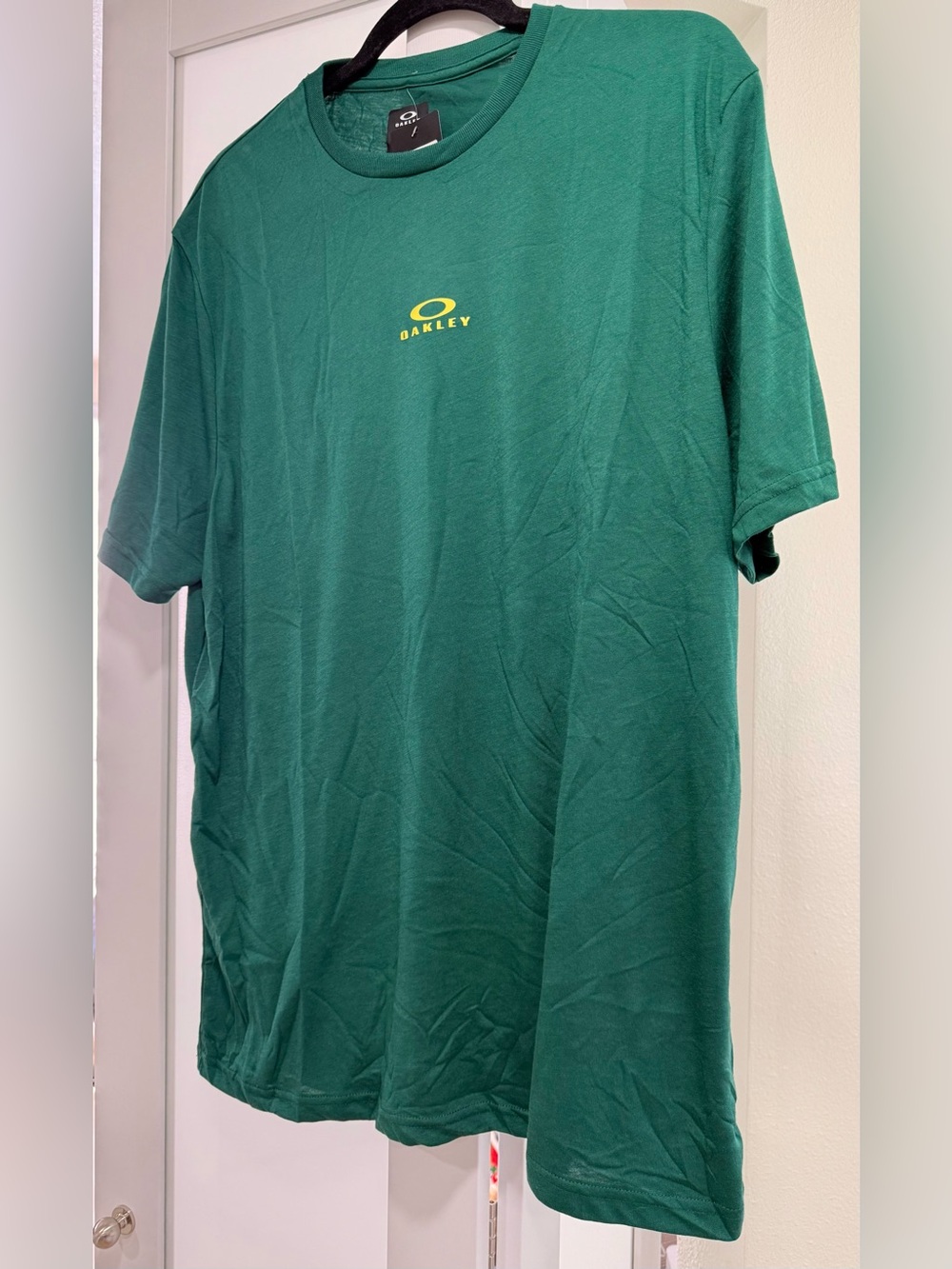 Oakley Hydrolix Emerald Crew Tee with Yellow Logo
